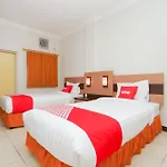 OYO 2075 Graha Marina