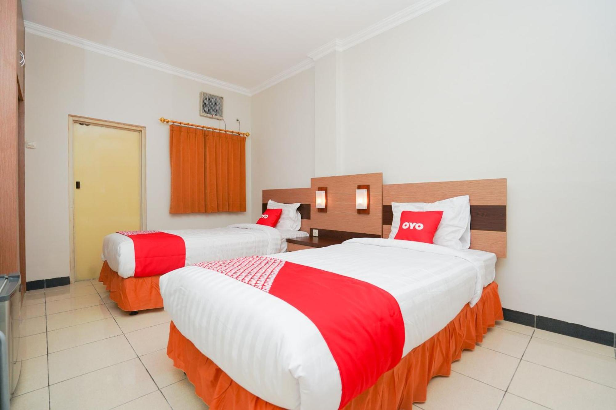 Oyo 2075 Graha Marina 2*