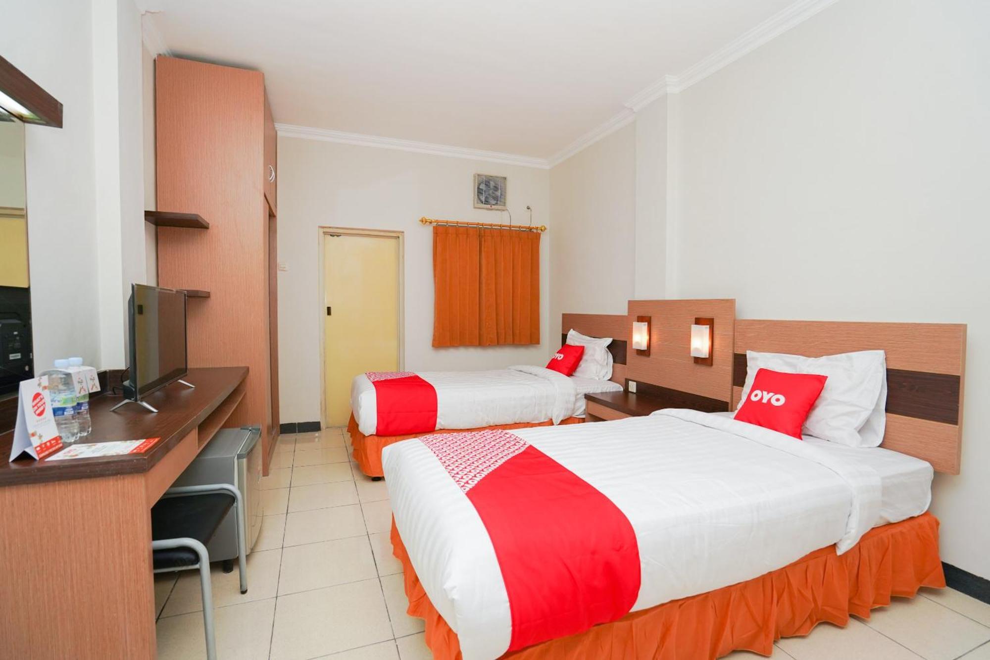 Oyo 2075 Graha Marina Hotel 2*